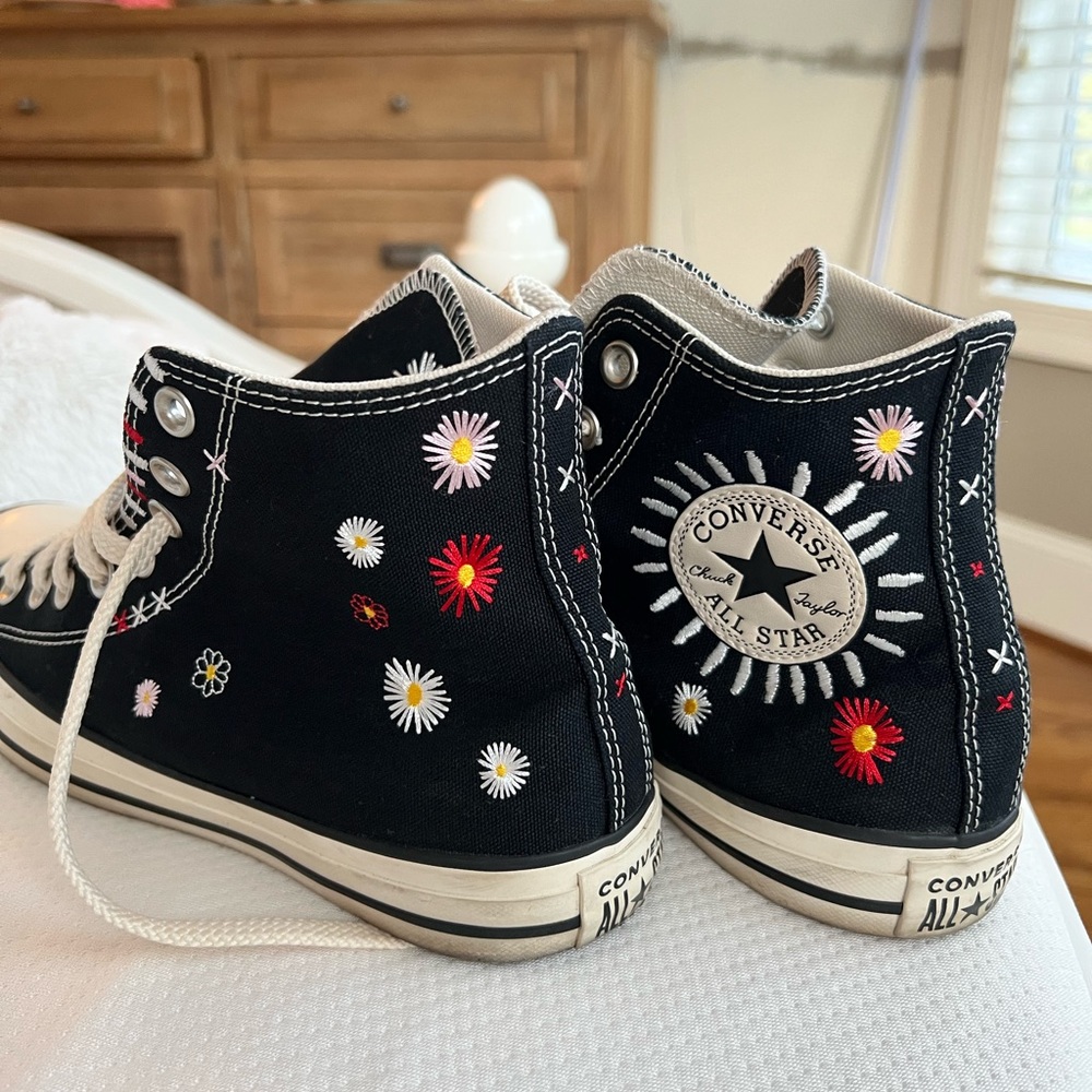 Women’s All Star Converse